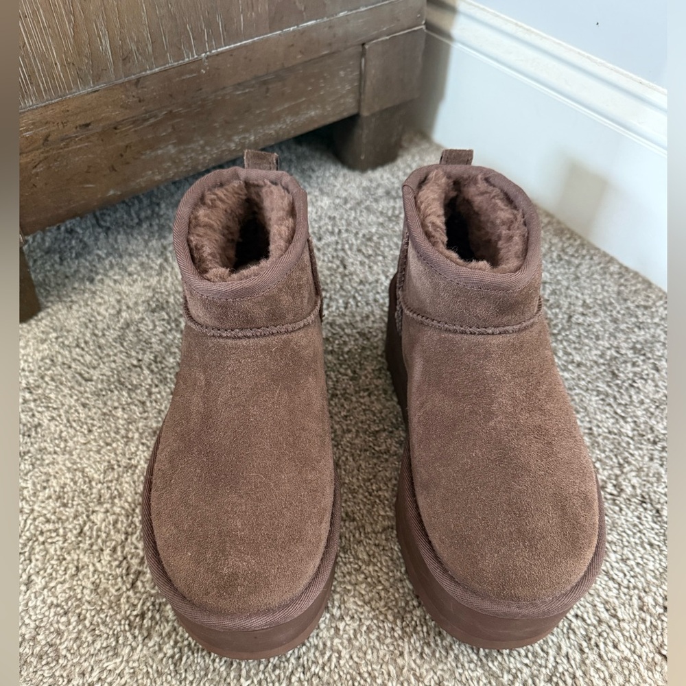 UGG Women's Classic Ultra Mini Platform Boots - Burnt Cedar - Size 6 - Picture 3 of 10